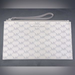 MilMichael Kors wallet